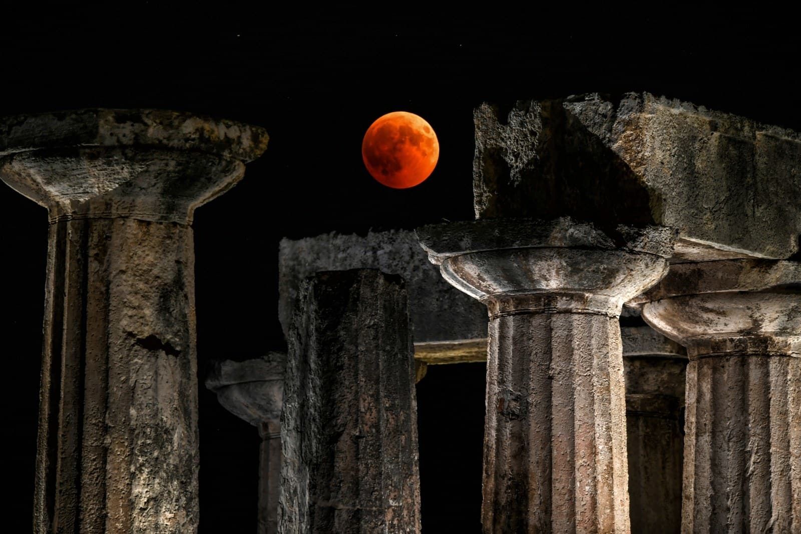 Temple Blood Moon.jpg