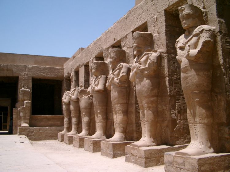 Temple of Amun-Ra2.jpg